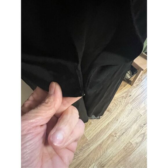 Simple Classic Vintage Emanuel Ungaro Acrylic Knit Black Cardigan w/Magnetic Clo - Picture 6 of 7